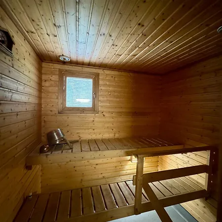 Niestapirtti B בקתה